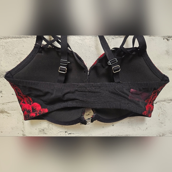 La Senza Black Red Lace Front Close Bra 32DD Underwire - Picture 6 of 12